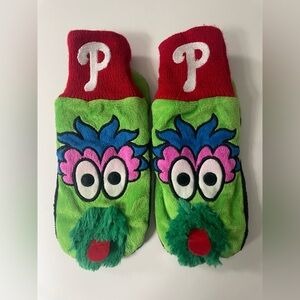 Forever Collectibles Philadelphia Phillies Phanatic Mascot Mittens Youth L/XL